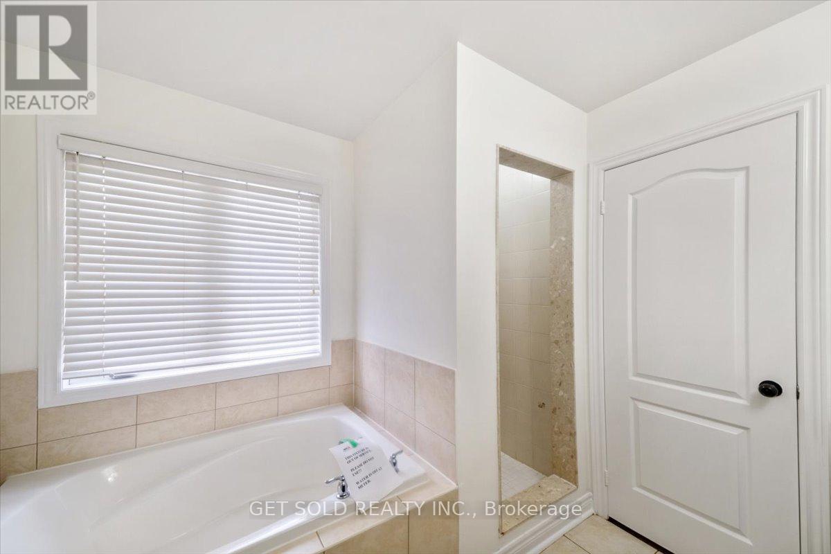 455 Scott Boulevard, Milton, Ontario  L9T 0V1 - Photo 19 - W12461581