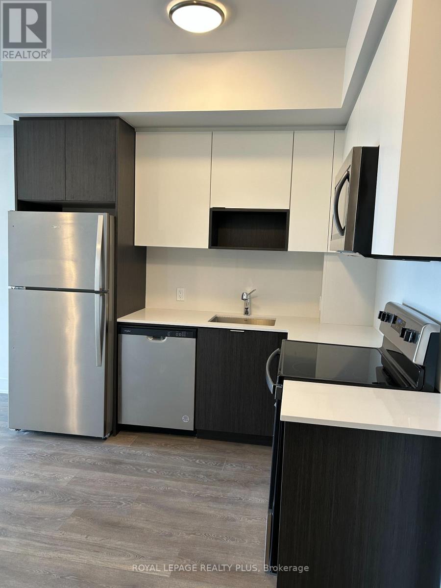 1308 - 204 Burnhamthorpe Road E, Mississauga, Ontario  L5A 4L4 - Photo 6 - W12461590