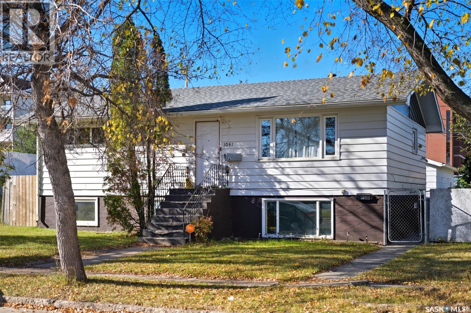 1051 109th Street, North Battleford, Saskatchewan  S9A 2E3 - Photo 2 - SK020687