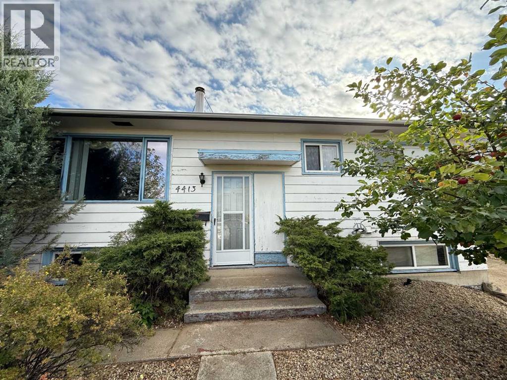 4413 43 Street, Ponoka, Alberta  T4J 1B8 - Photo 1 - A2260326