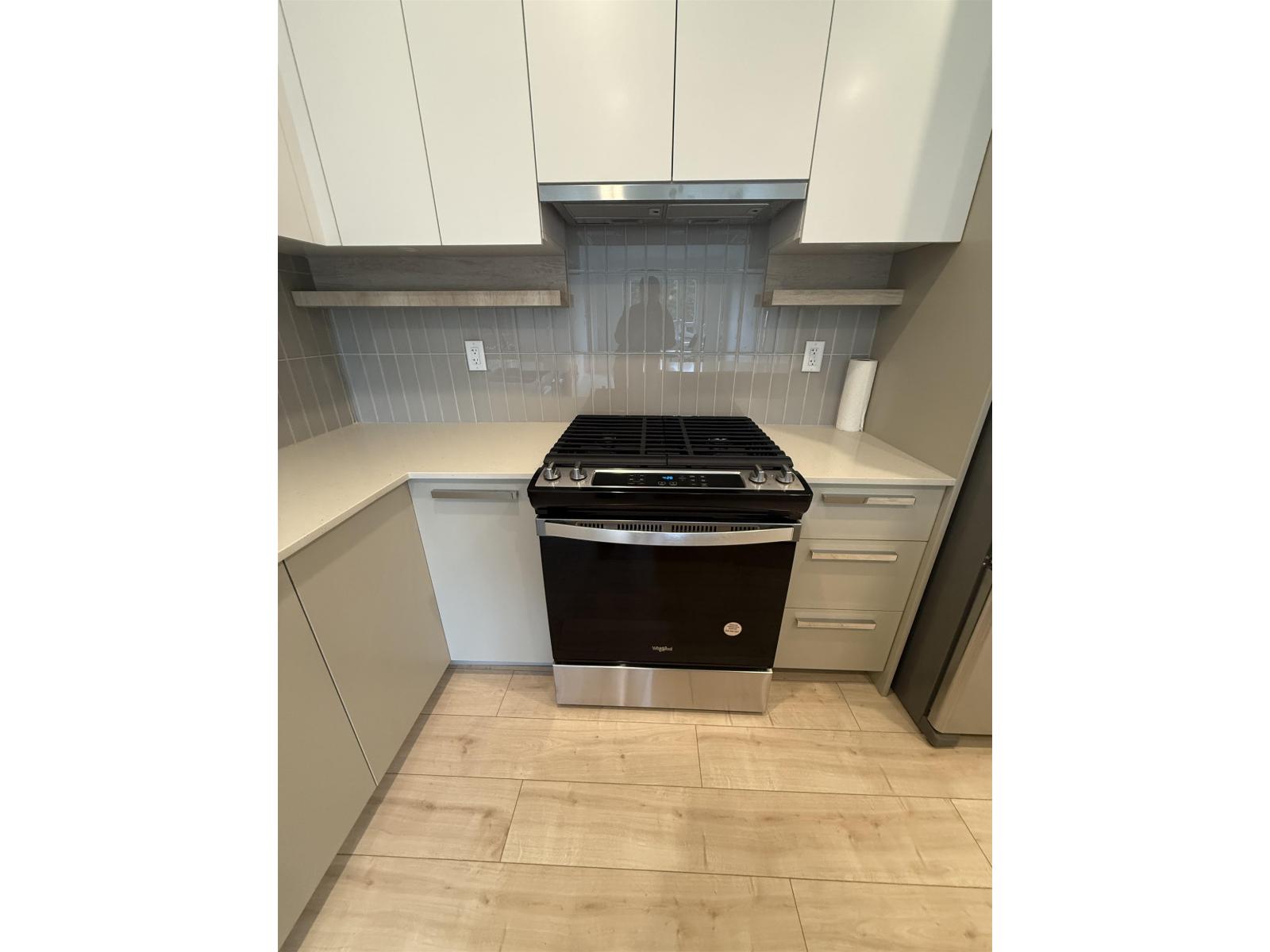 306 13788 76 Avenue, Surrey, British Columbia  V3W 3V9 - Photo 4 - R3058276
