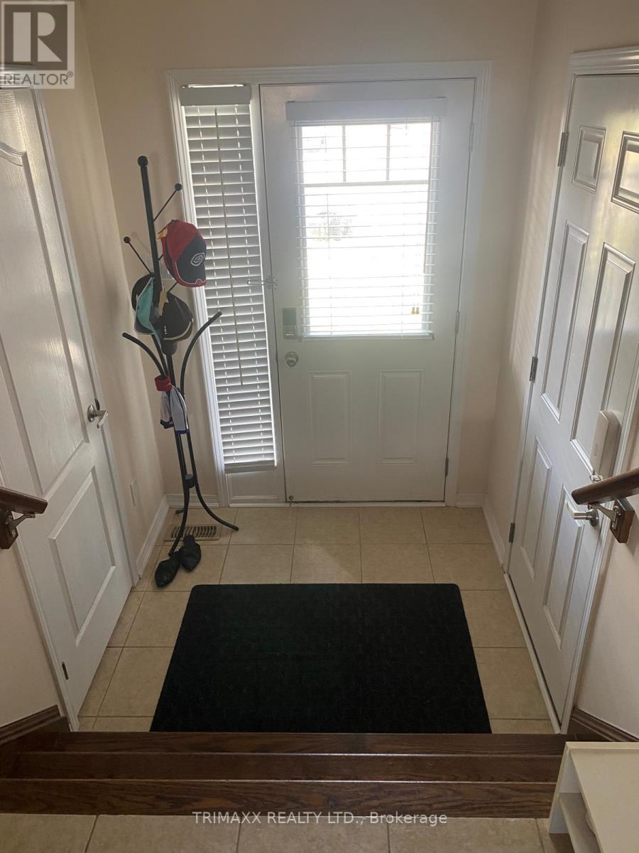78 Glenvista Drive, Kitchener, Ontario  N2R 0E3 - Photo 6 - X12461599