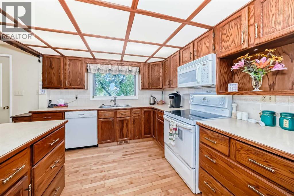 440042 Range Road 274, Rural Ponoka County, Alberta  T4J 1R4 - Photo 11 - A2245277
