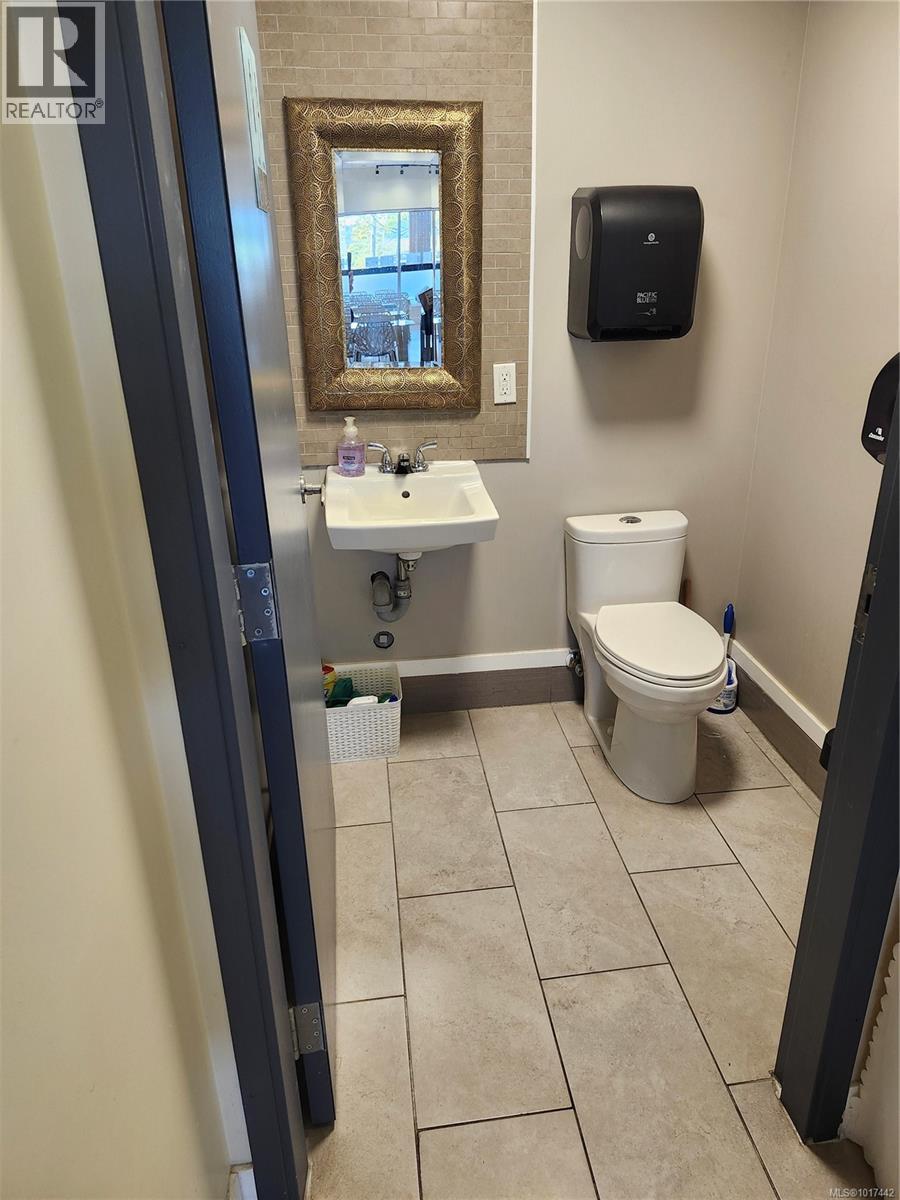 4 2401 Cliffe Ave, Courtenay, British Columbia  V9N 2L5 - Photo 14 - 1017442