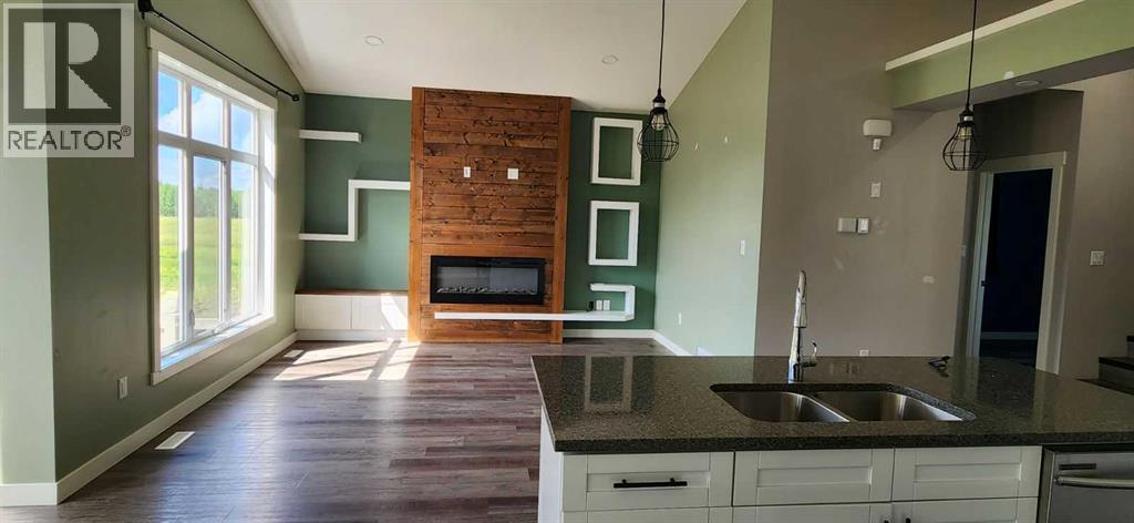 Property at 9810 89 Street image 4