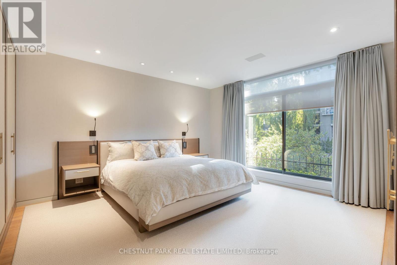 84 Oriole Road, Toronto, Ontario  M4V 2G1 - Photo 18 - C12461615