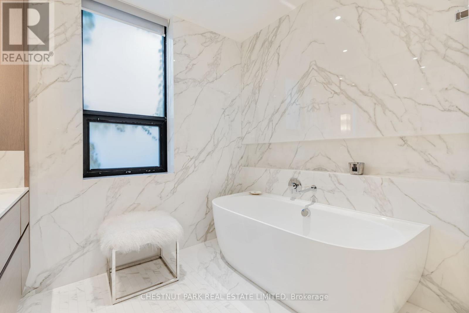 84 Oriole Road, Toronto, Ontario  M4V 2G1 - Photo 21 - C12461615