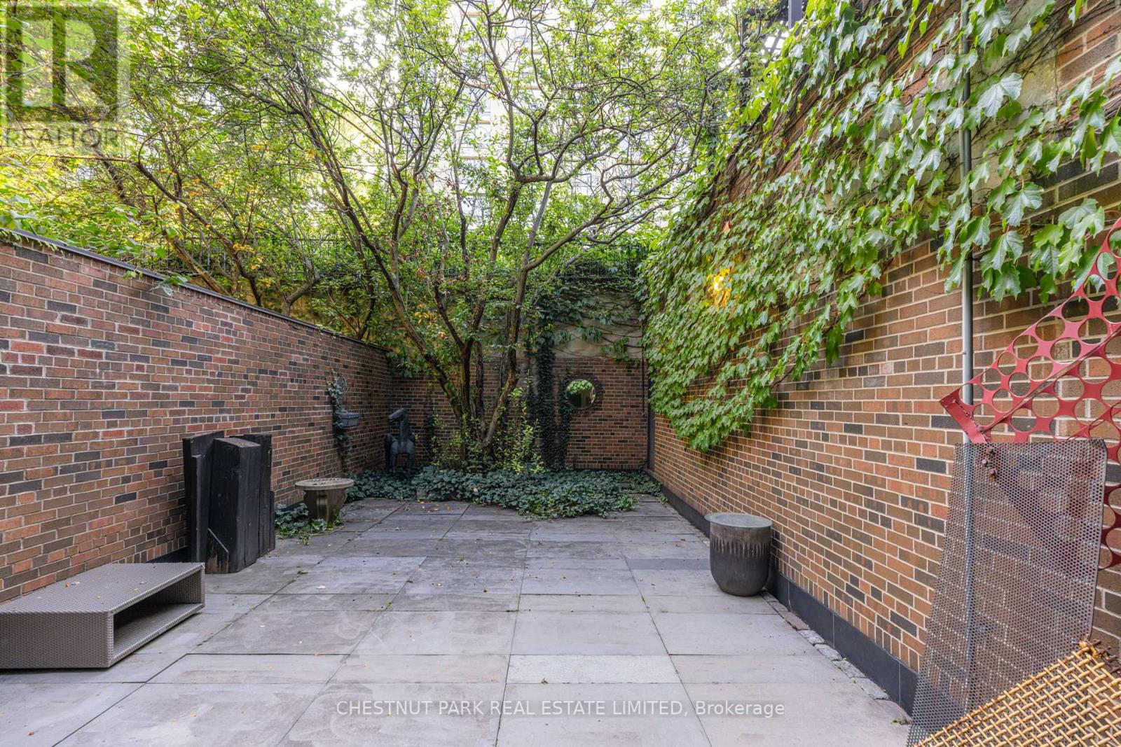 84 Oriole Road, Toronto, Ontario  M4V 2G1 - Photo 30 - C12461615