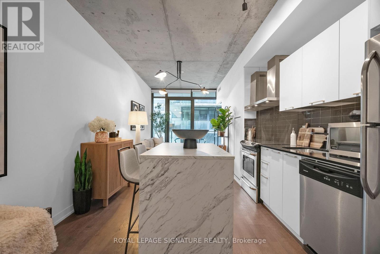 804 - 650 King Street W, Toronto, Ontario  M5V 0H6 - Photo 2 - C12461617