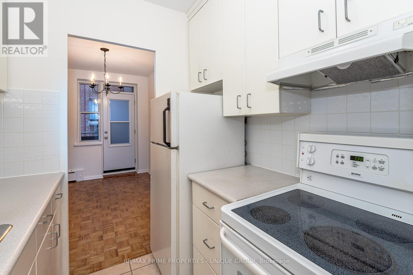 303 - 78 Warren Road, Toronto, Ontario  M4V 2R6 - Photo 11 - C12461621