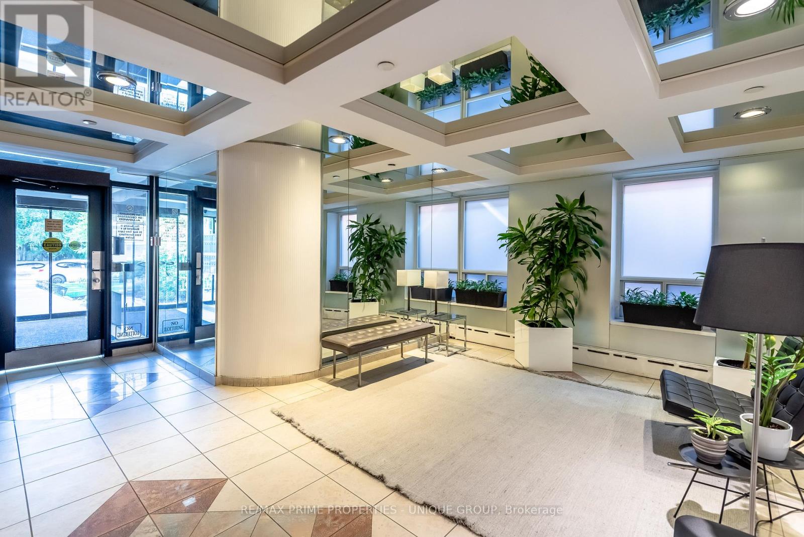 303 - 78 Warren Road, Toronto, Ontario  M4V 2R6 - Photo 2 - C12461621