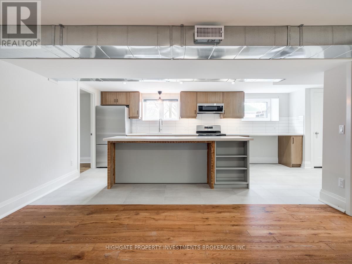 Base - 129 Hilton Avenue, Toronto, Ontario  M5R 3E8 - Photo 8 - C12461627