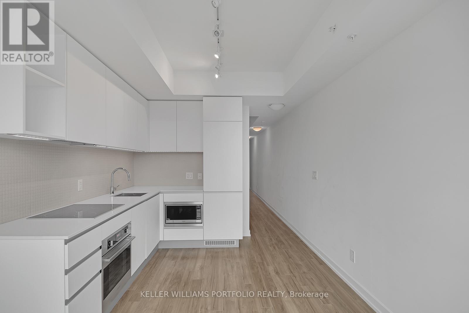 523 - 377 Madison Avenue, Toronto, Ontario  M4V 2W7 - Photo 17 - C12461631