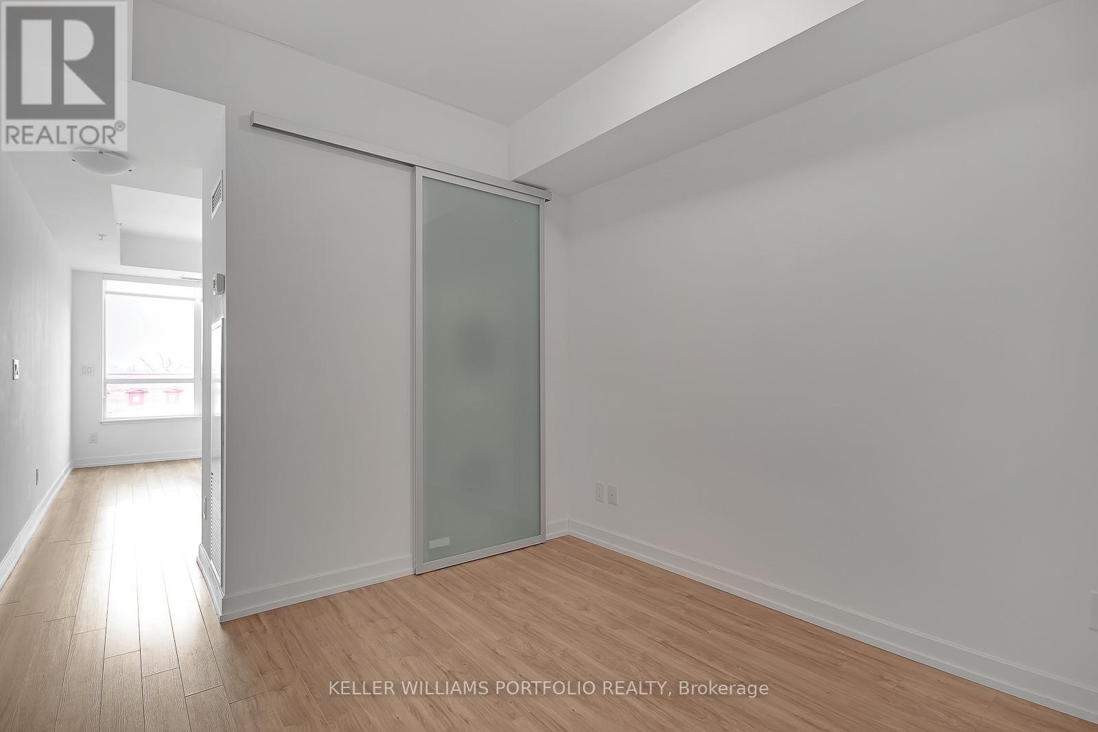 523 - 377 Madison Avenue, Toronto, Ontario  M4V 2W7 - Photo 6 - C12461631