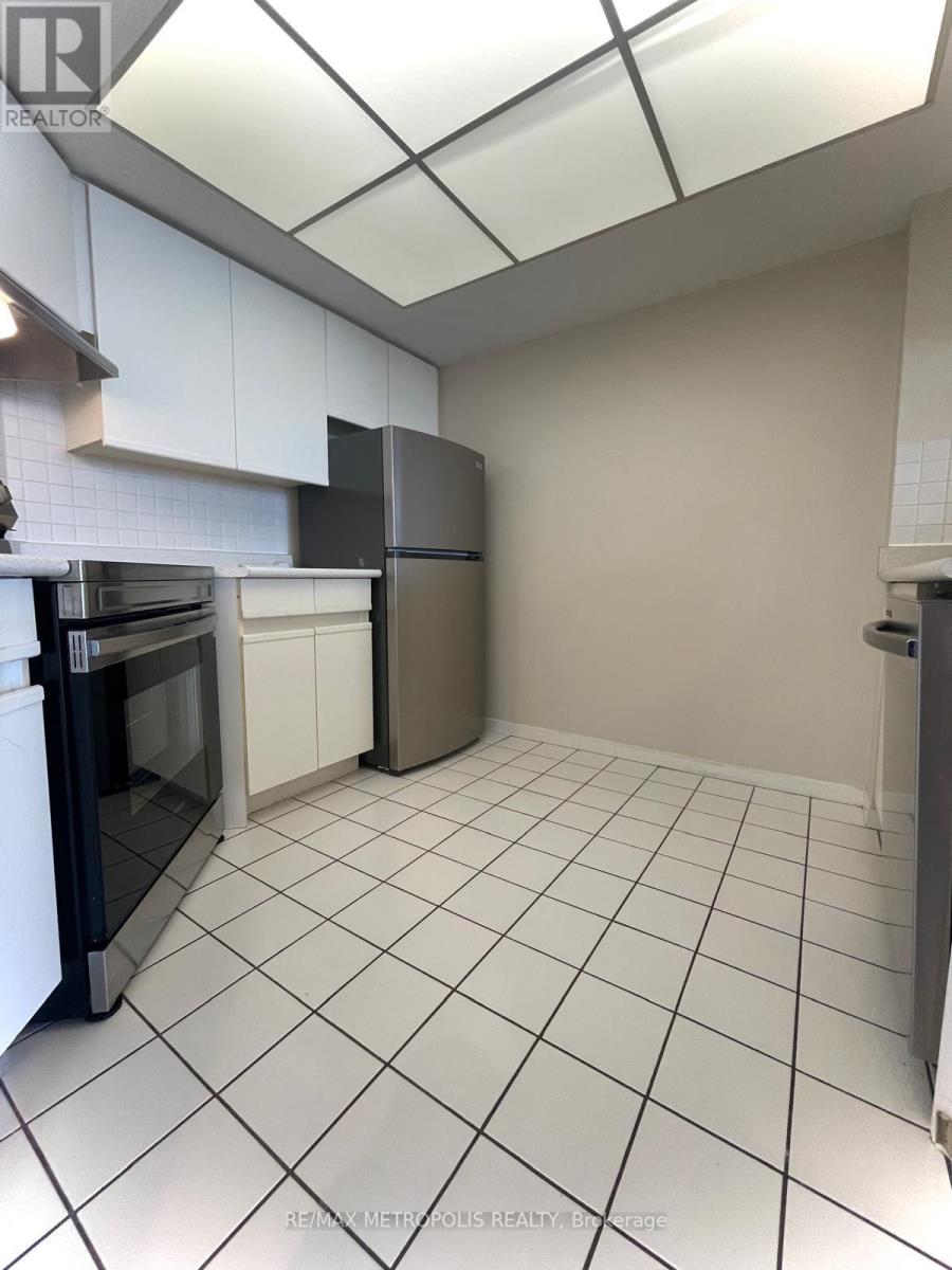 1718 - 1001 Bay Street, Toronto, Ontario  M5S 3A6 - Photo 10 - C12461659