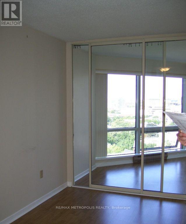 1718 - 1001 Bay Street, Toronto, Ontario  M5S 3A6 - Photo 11 - C12461659