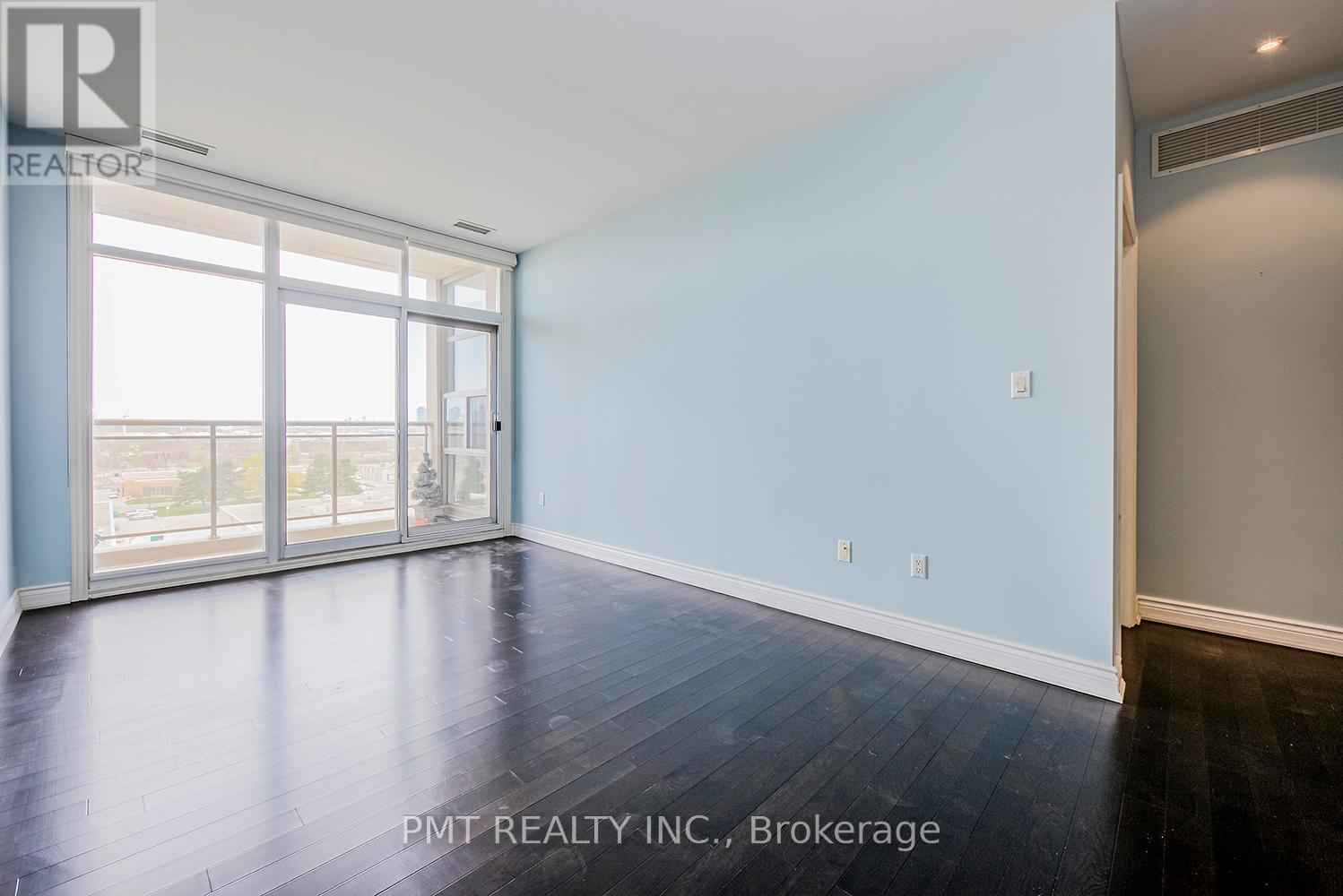 606 - 1 Leaside Park Drive, Toronto, Ontario  M4H 1R1 - Photo 4 - C12461663