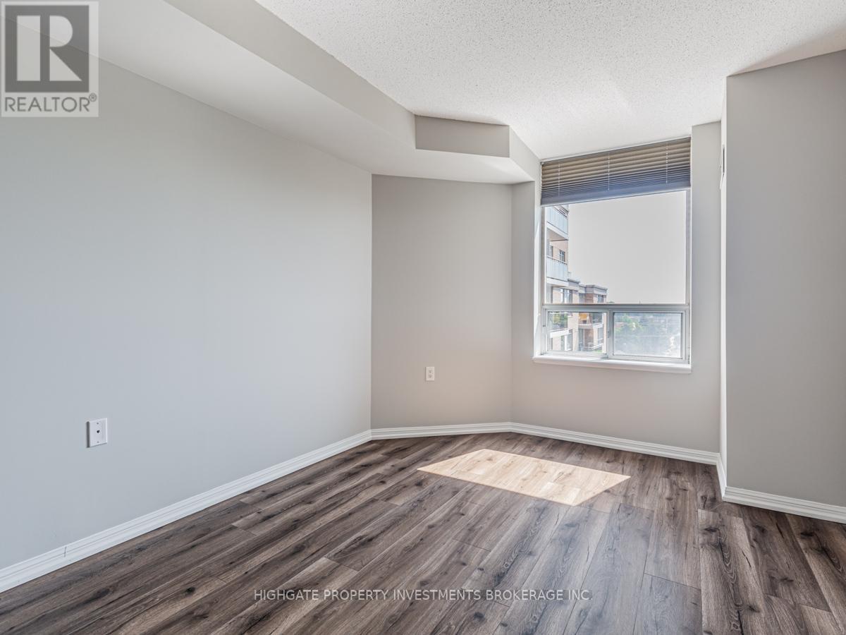 645 - 650 Lawrence Avenue W, Toronto, Ontario  M6A 3E8 - Photo 13 - C12461665
