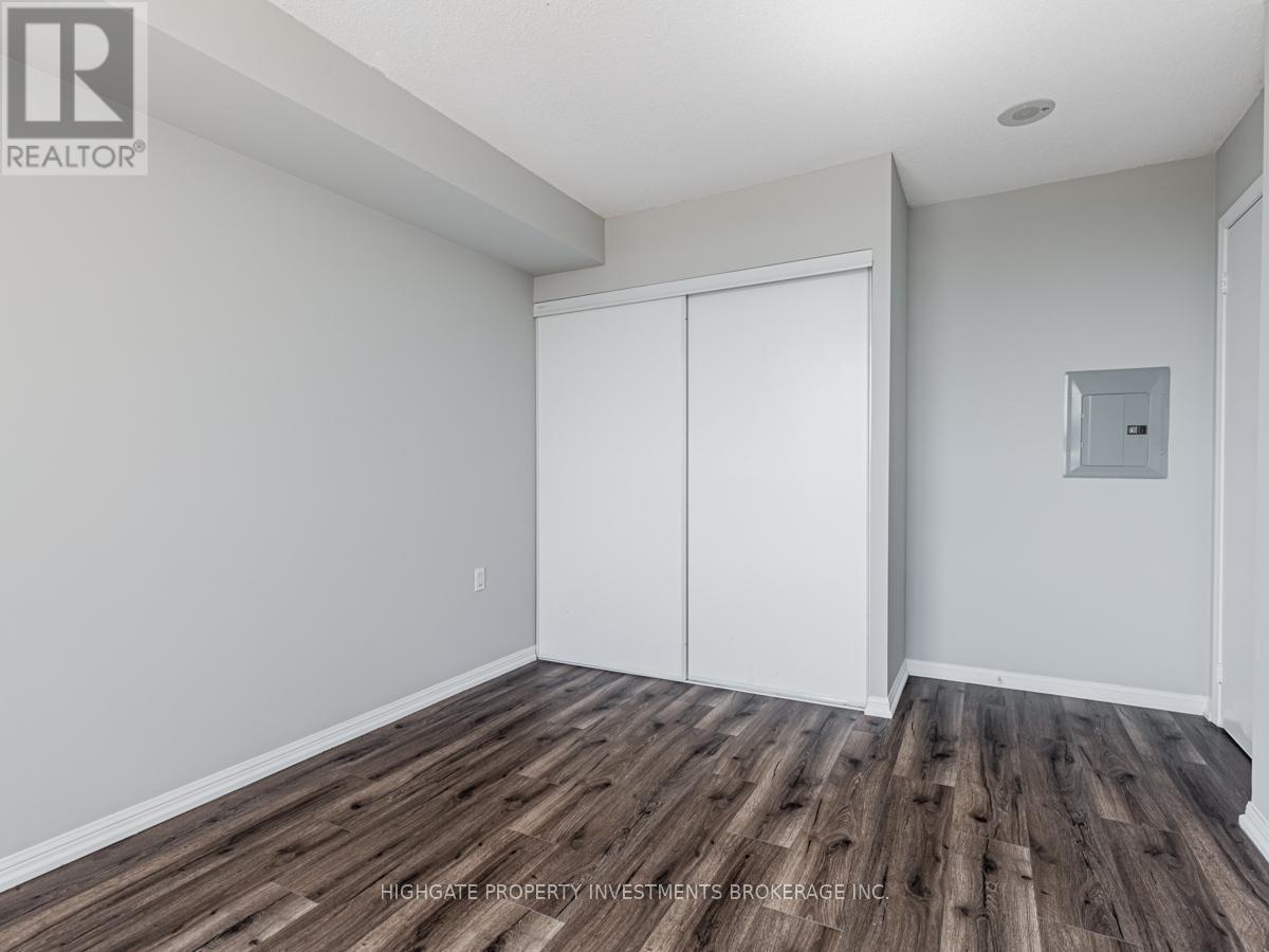 645 - 650 Lawrence Avenue W, Toronto, Ontario  M6A 3E8 - Photo 18 - C12461665