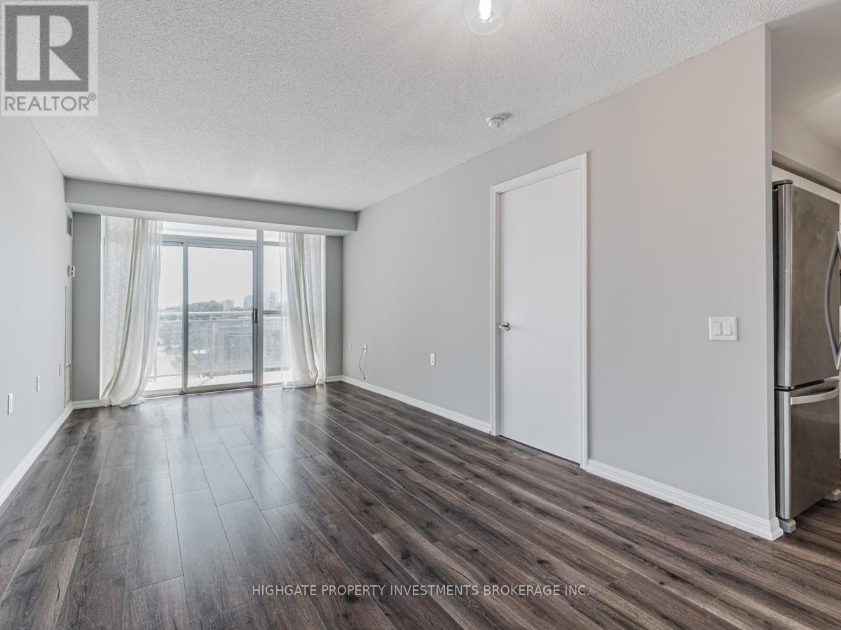 645 - 650 Lawrence Avenue W, Toronto, Ontario  M6A 3E8 - Photo 4 - C12461665
