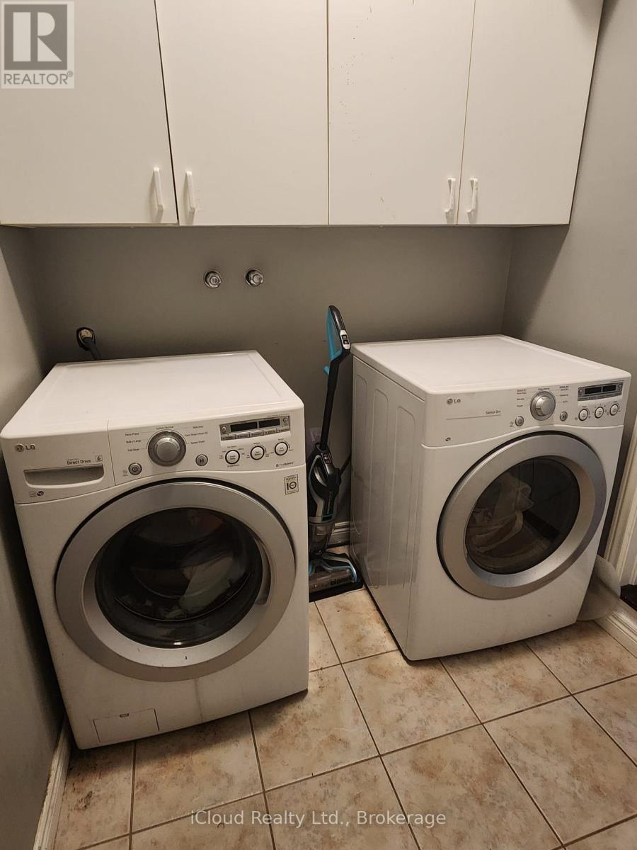 Main And Upper Level - 271 Ryerson Crescent, Oshawa, Ontario  L1G 8B7 - Photo 12 - E12445499