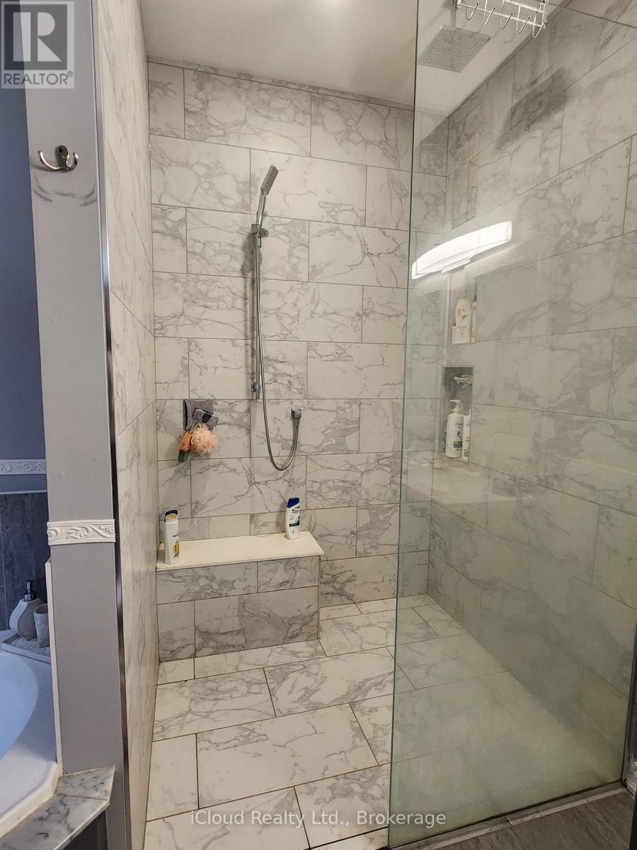 Main And Upper Level - 271 Ryerson Crescent, Oshawa, Ontario  L1G 8B7 - Photo 11 - E12445499