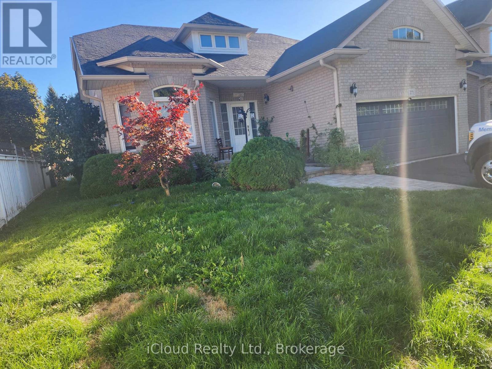 Main And Upper Level - 271 Ryerson Crescent, Oshawa, Ontario  L1G 8B7 - Photo 2 - E12445499