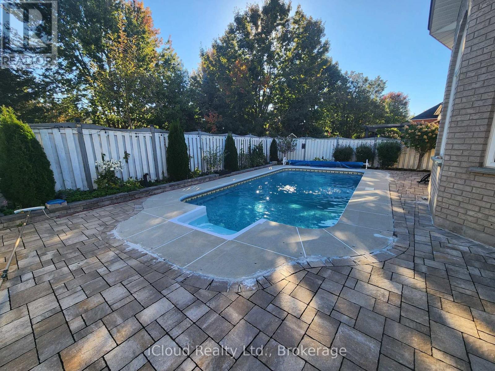 Main And Upper Level - 271 Ryerson Crescent, Oshawa, Ontario  L1G 8B7 - Photo 19 - E12445499