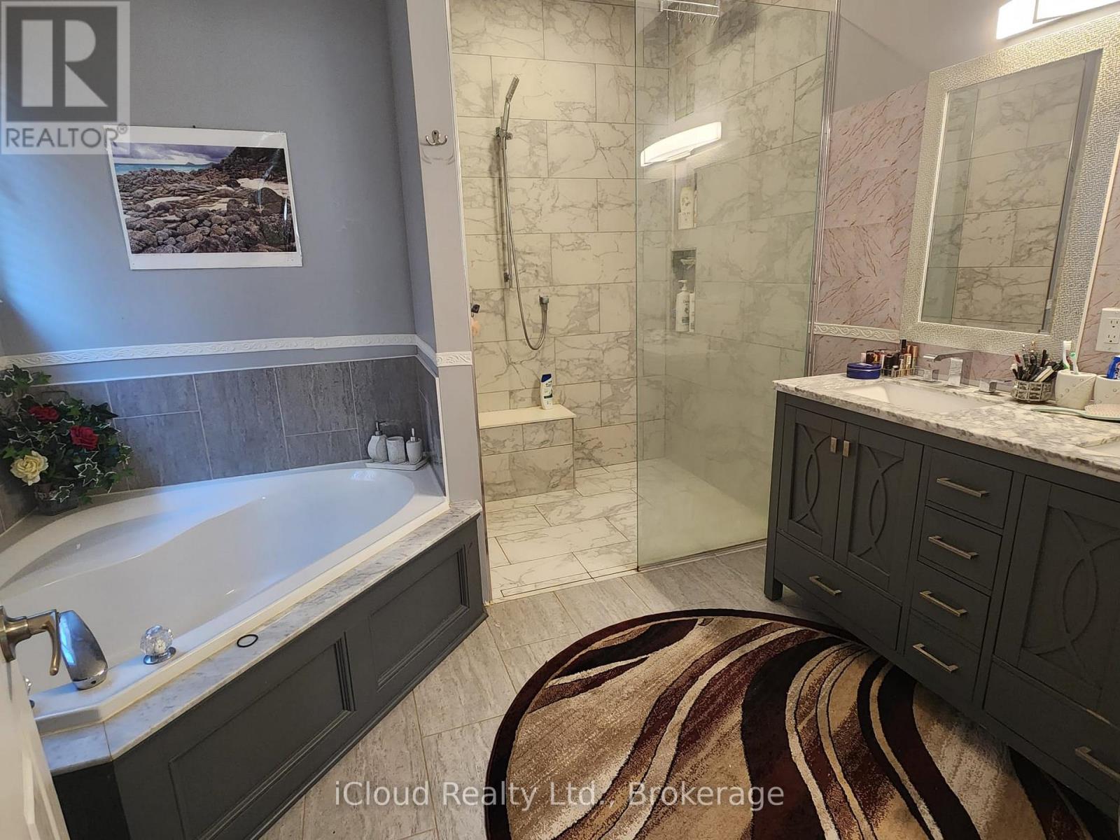 Main And Upper Level - 271 Ryerson Crescent, Oshawa, Ontario  L1G 8B7 - Photo 8 - E12445499