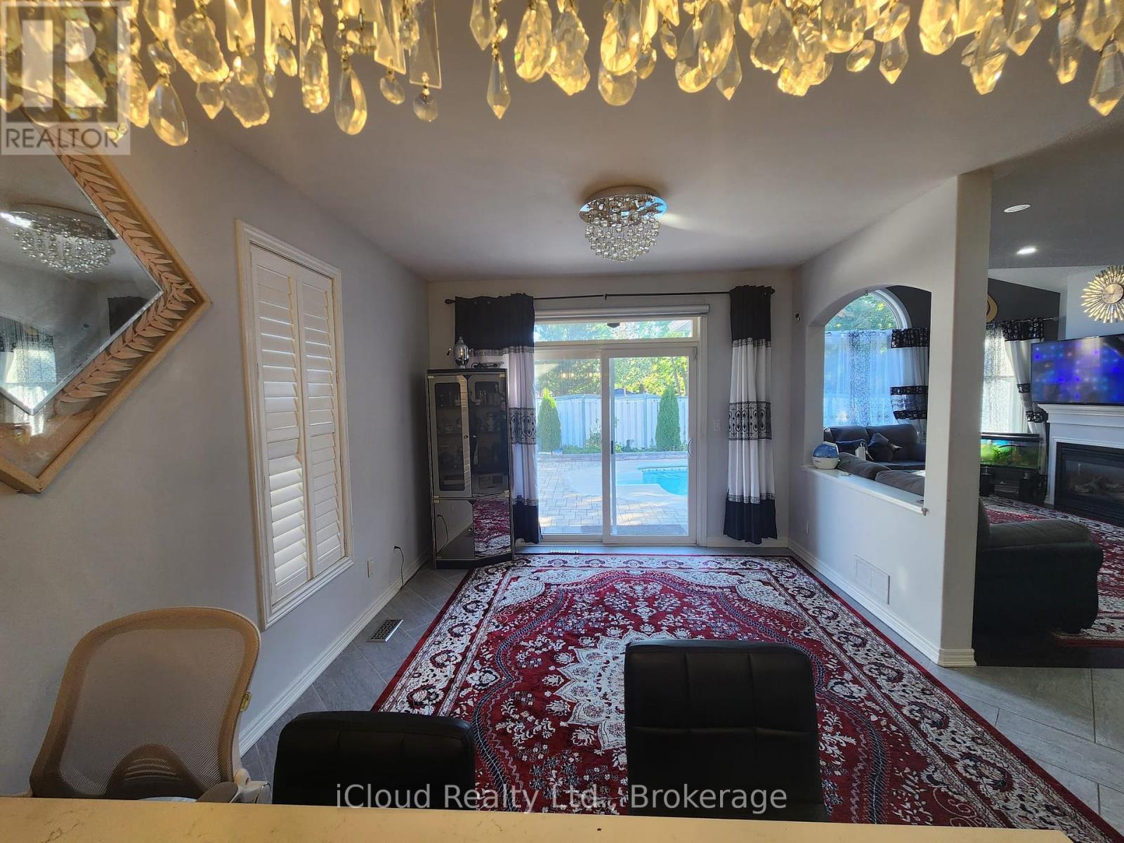 Main And Upper Level - 271 Ryerson Crescent, Oshawa, Ontario  L1G 8B7 - Photo 4 - E12445499