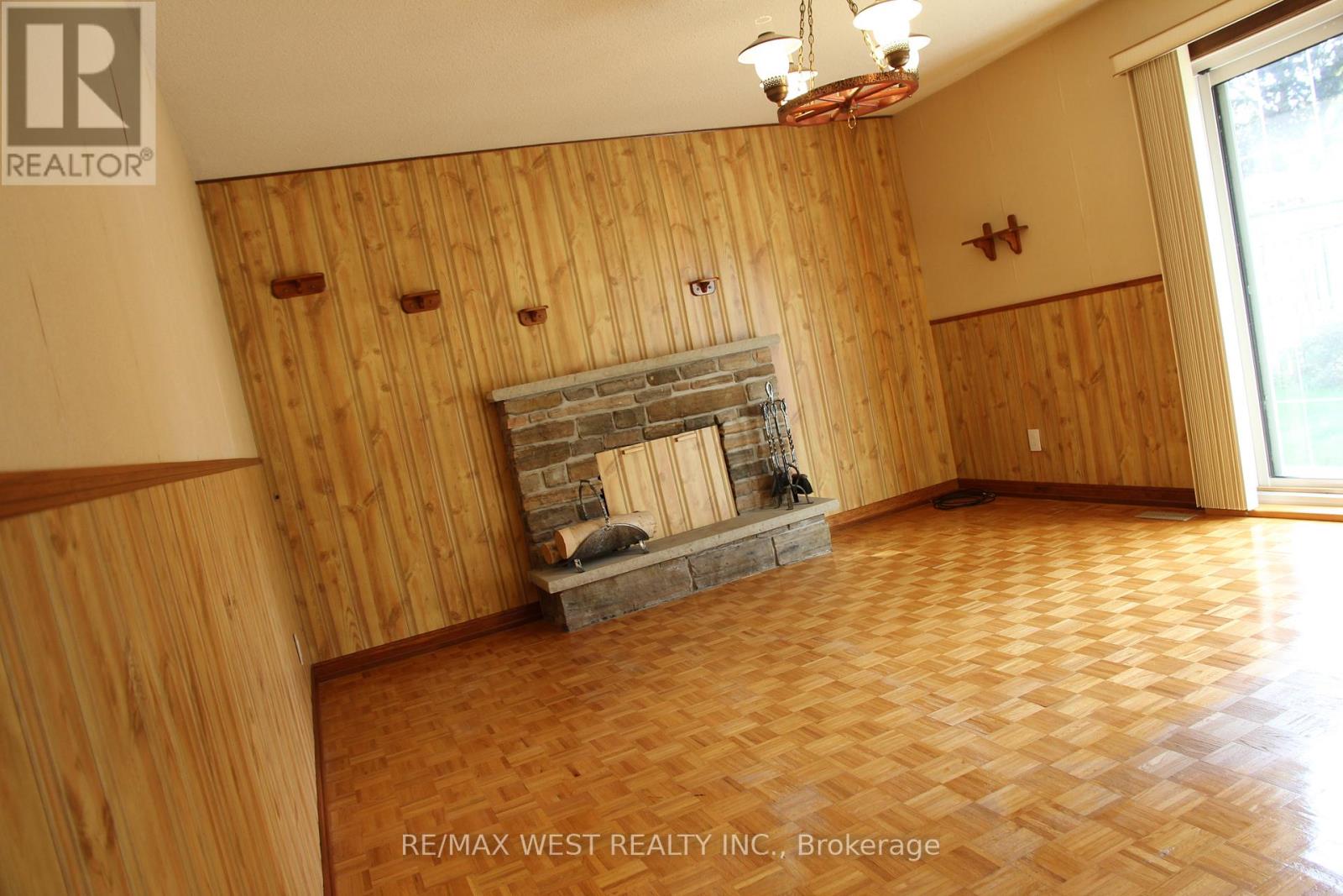 3121 Victoria Street, Oakville, Ontario  L6L 1K3 - Photo 12 - W12458914