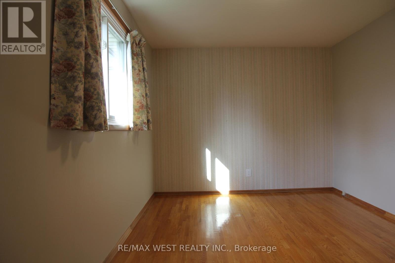 3121 Victoria Street, Oakville, Ontario  L6L 1K3 - Photo 16 - W12458914
