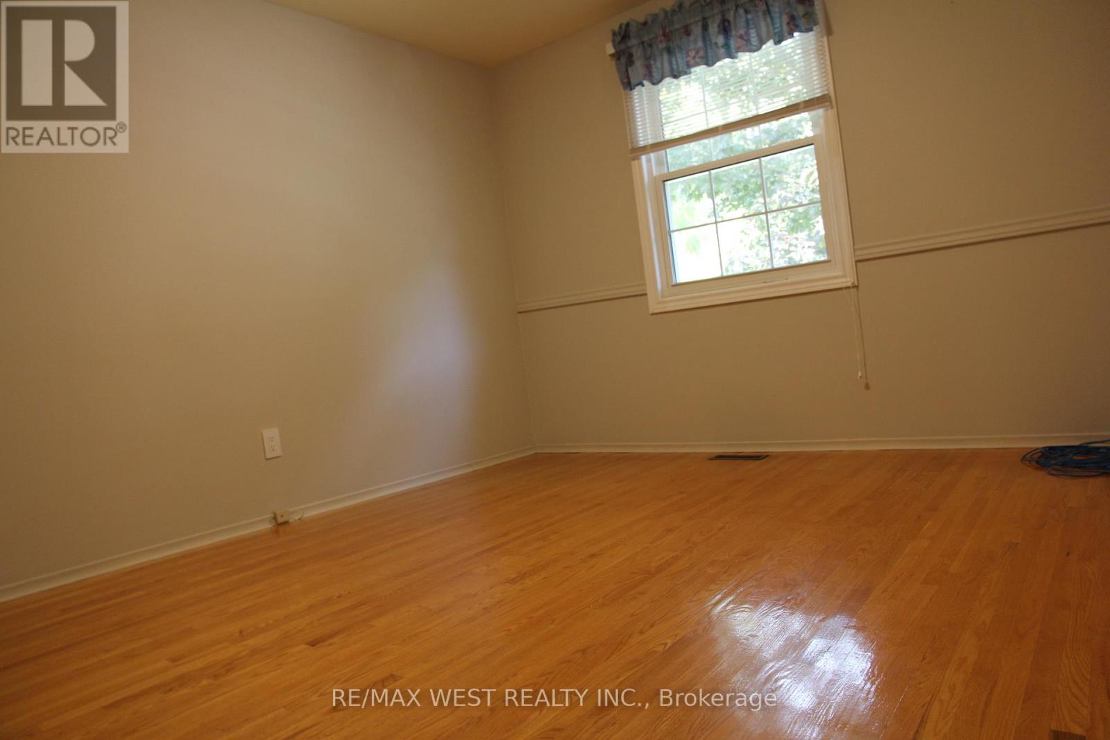 3121 Victoria Street, Oakville, Ontario  L6L 1K3 - Photo 18 - W12458914