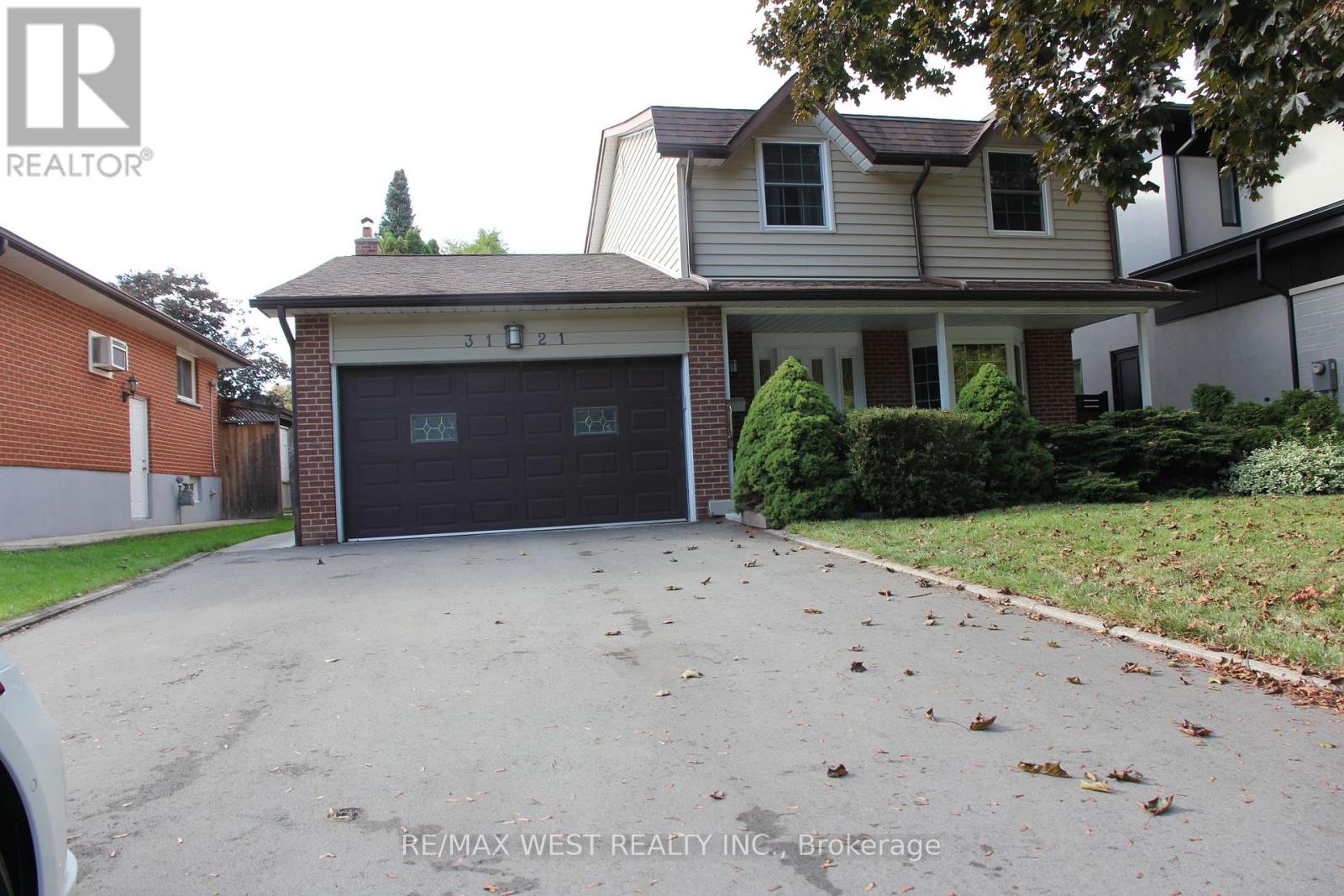 3121 Victoria Street, Oakville, Ontario  L6L 1K3 - Photo 2 - W12458914