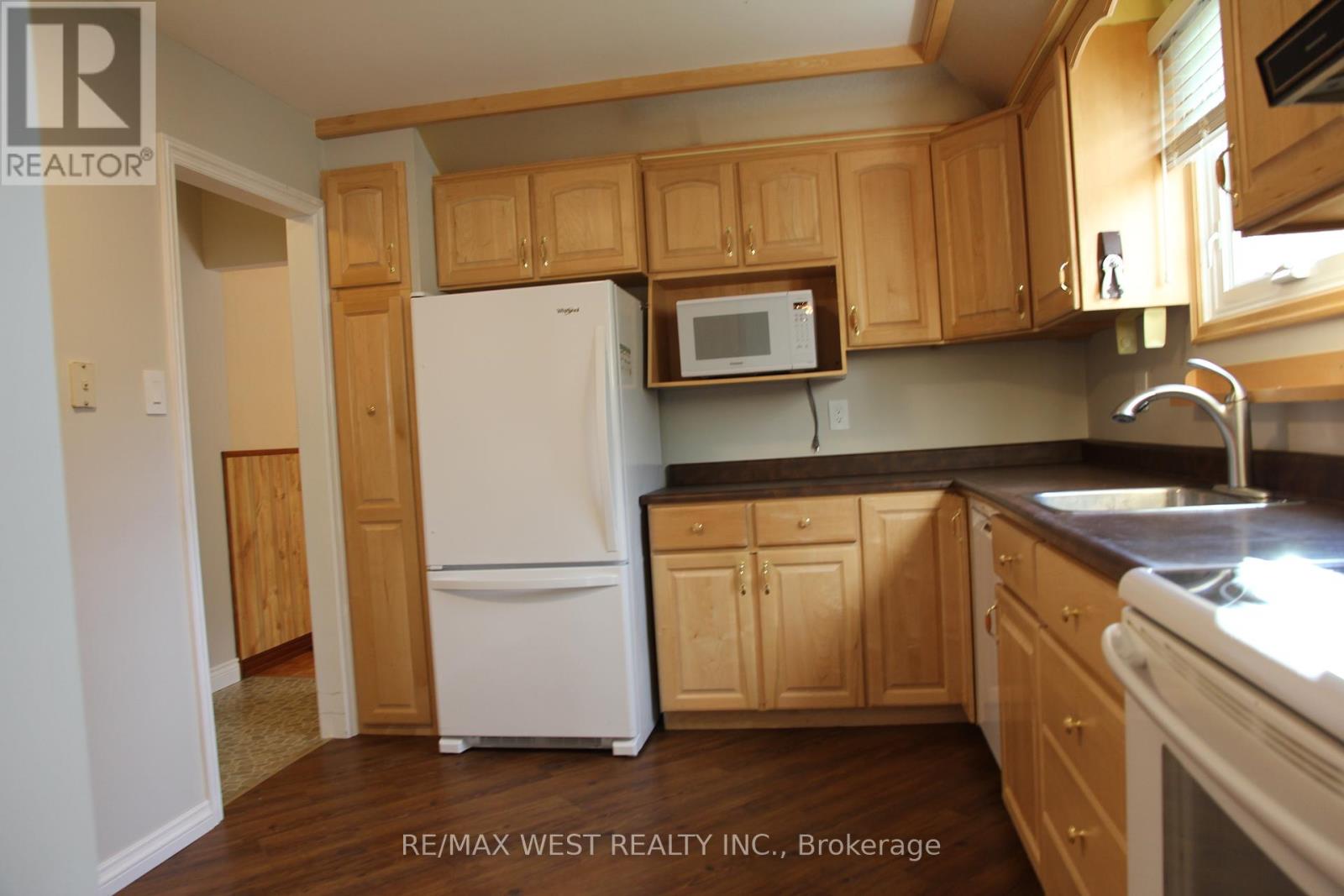 3121 Victoria Street, Oakville, Ontario  L6L 1K3 - Photo 11 - W12458914