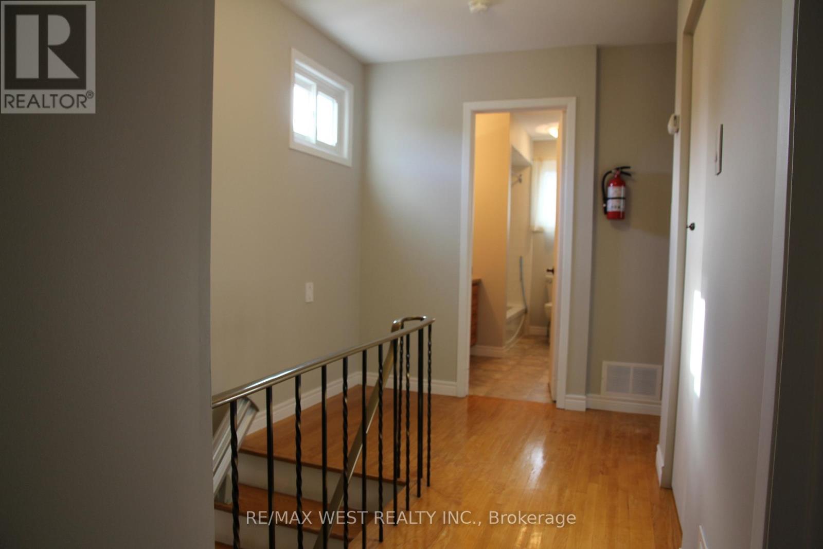 3121 Victoria Street, Oakville, Ontario  L6L 1K3 - Photo 20 - W12458914