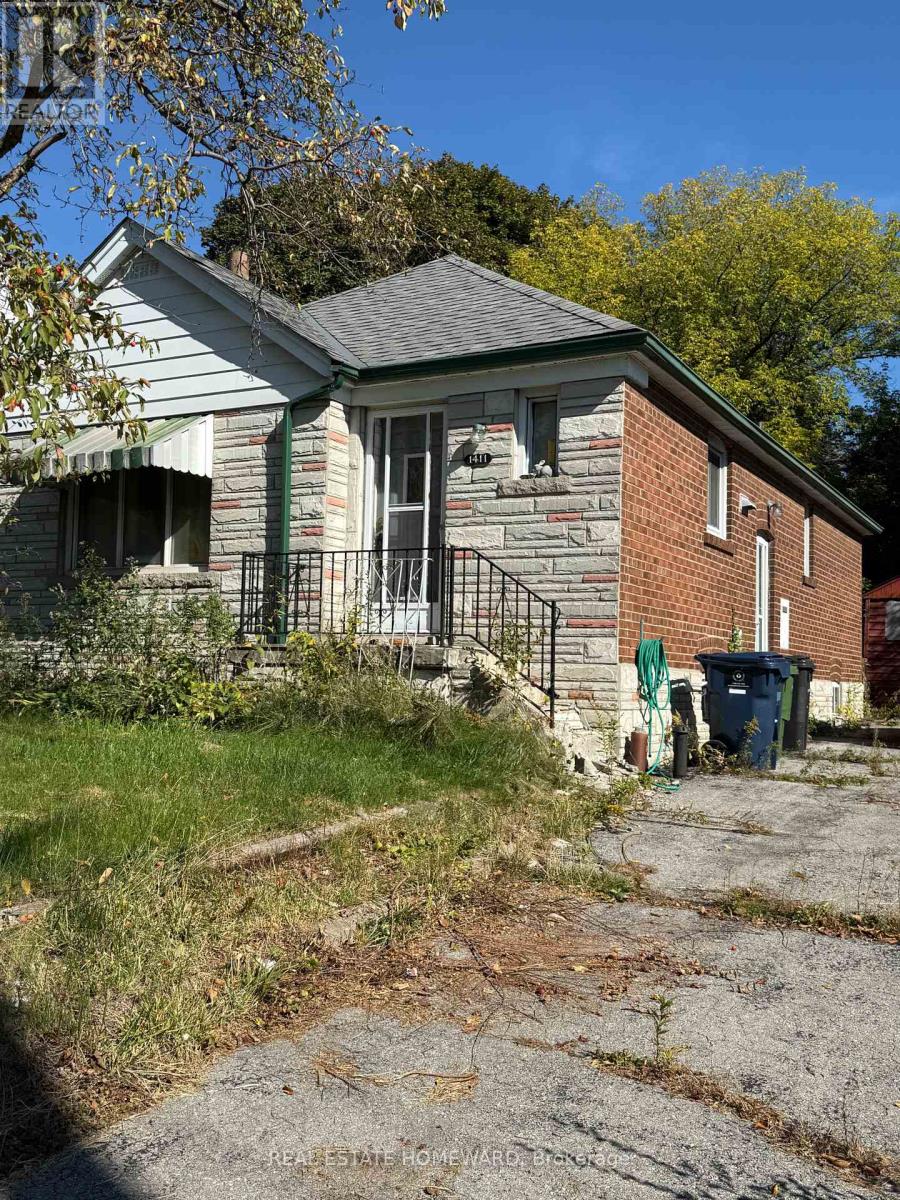 1411 Victoria Park Avenue, Toronto, Ontario  M4A 2L9 - Photo 4 - E12461638