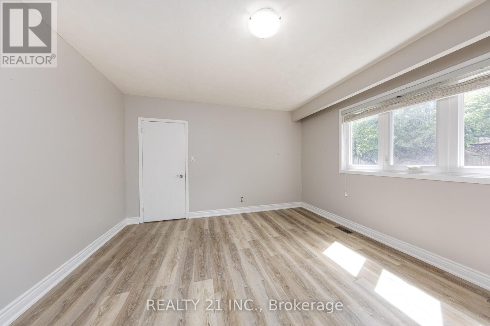 2 Chancery Lane, Toronto, Ontario  M1E 1M7 - Photo 4 - E12461652