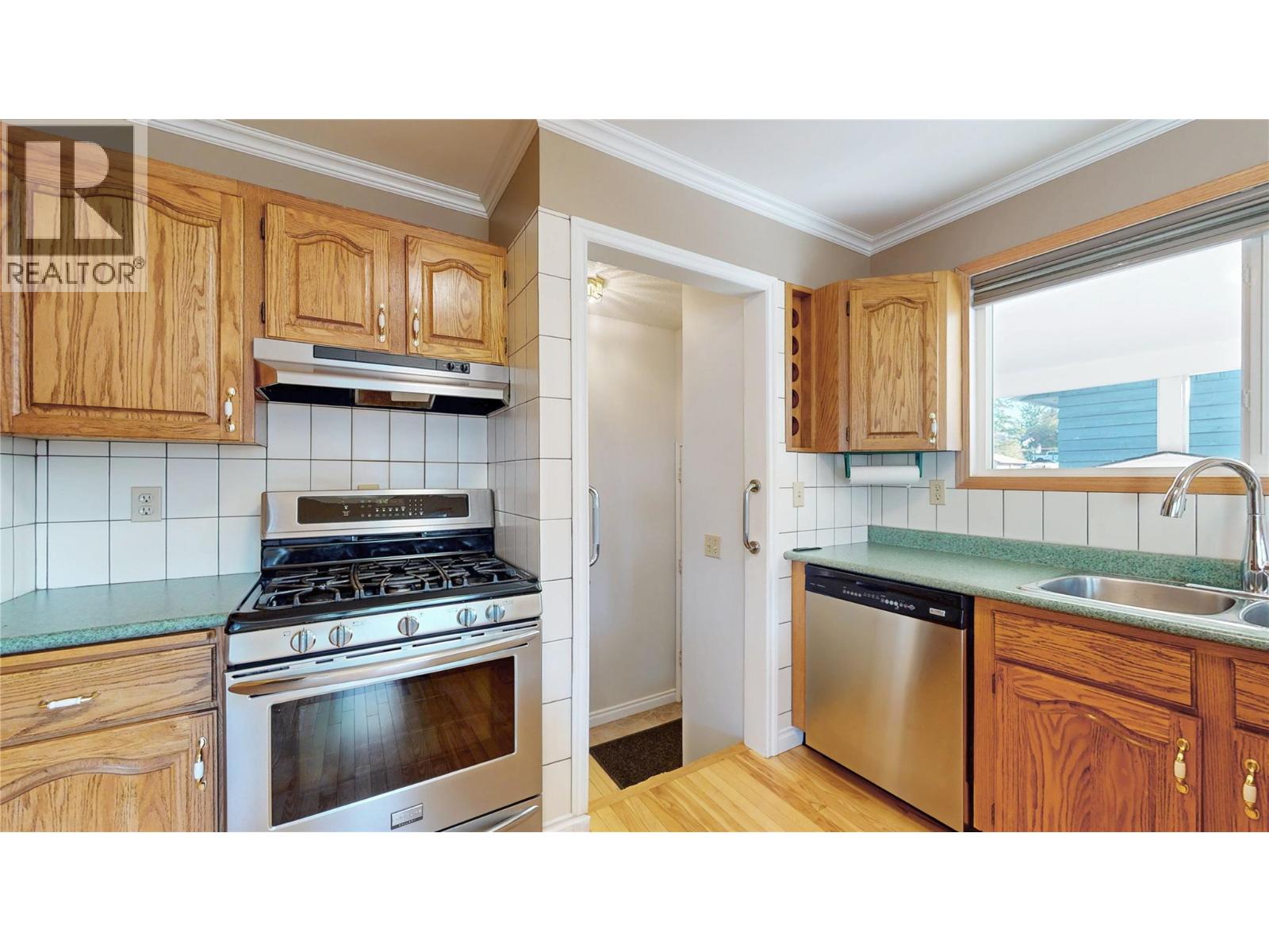 2424 5th Street S, Cranbrook, British Columbia  V1C 4Z4 - Photo 6 - 10365742
