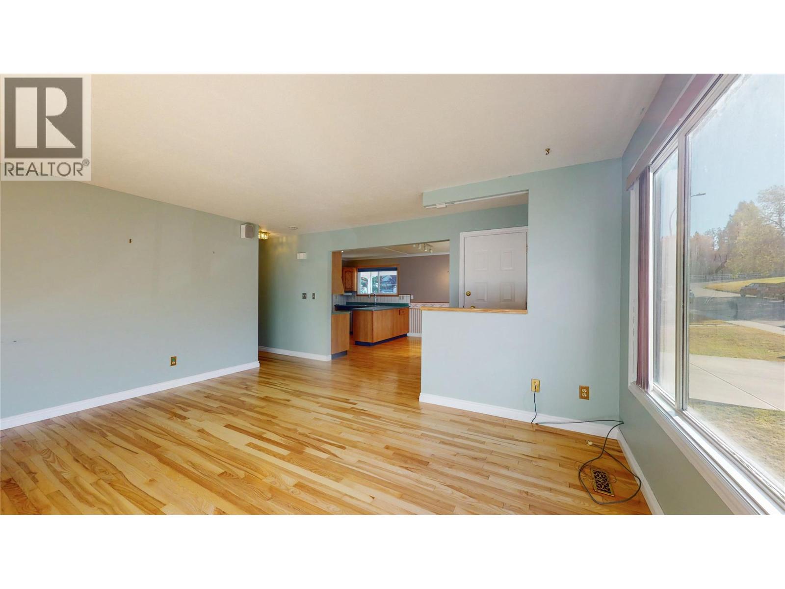 2424 5th Street S, Cranbrook, British Columbia  V1C 4Z4 - Photo 8 - 10365742