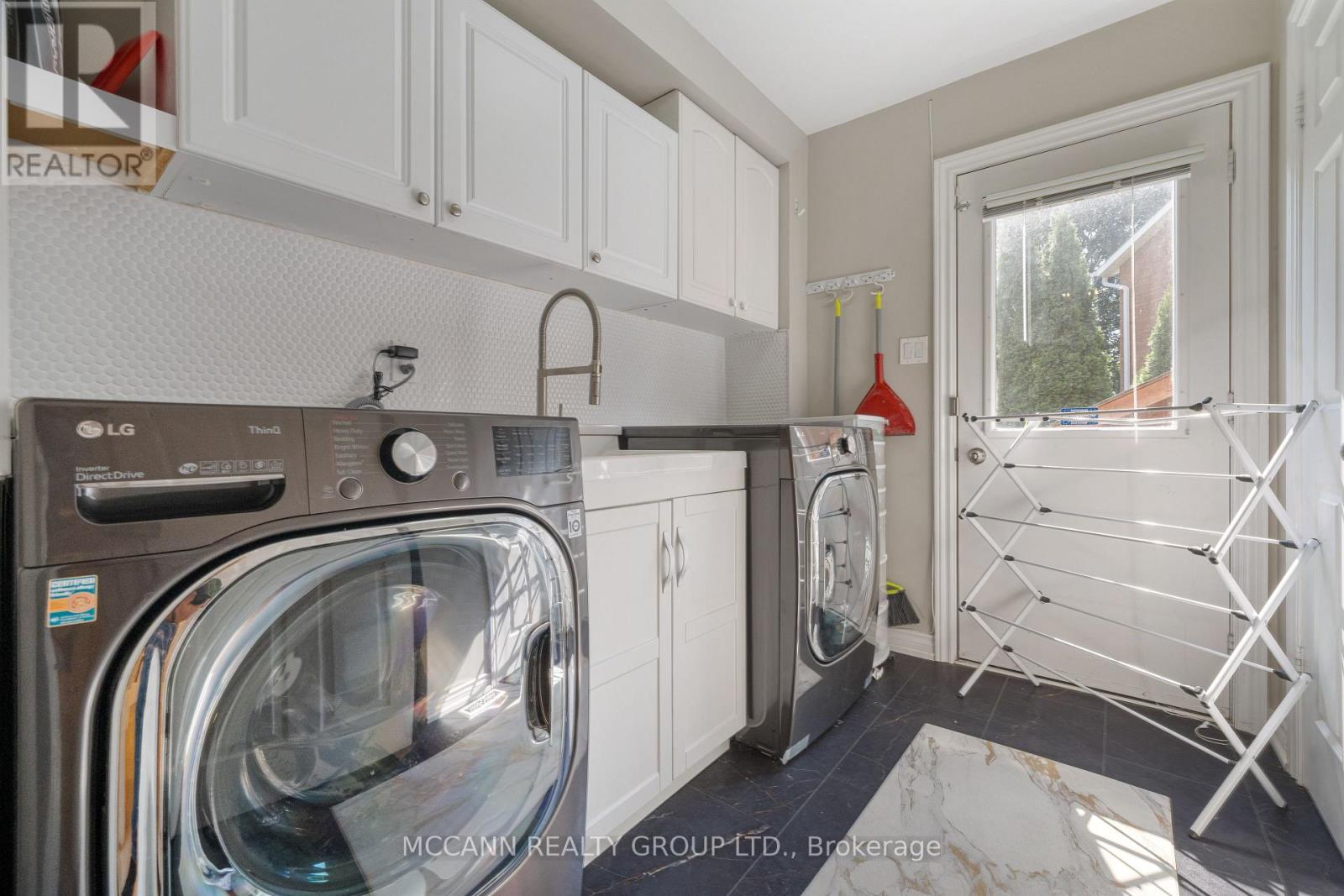 5 Waverley Crescent, Richmond Hill, Ontario  L4C 8Z5 - Photo 17 - N12461648
