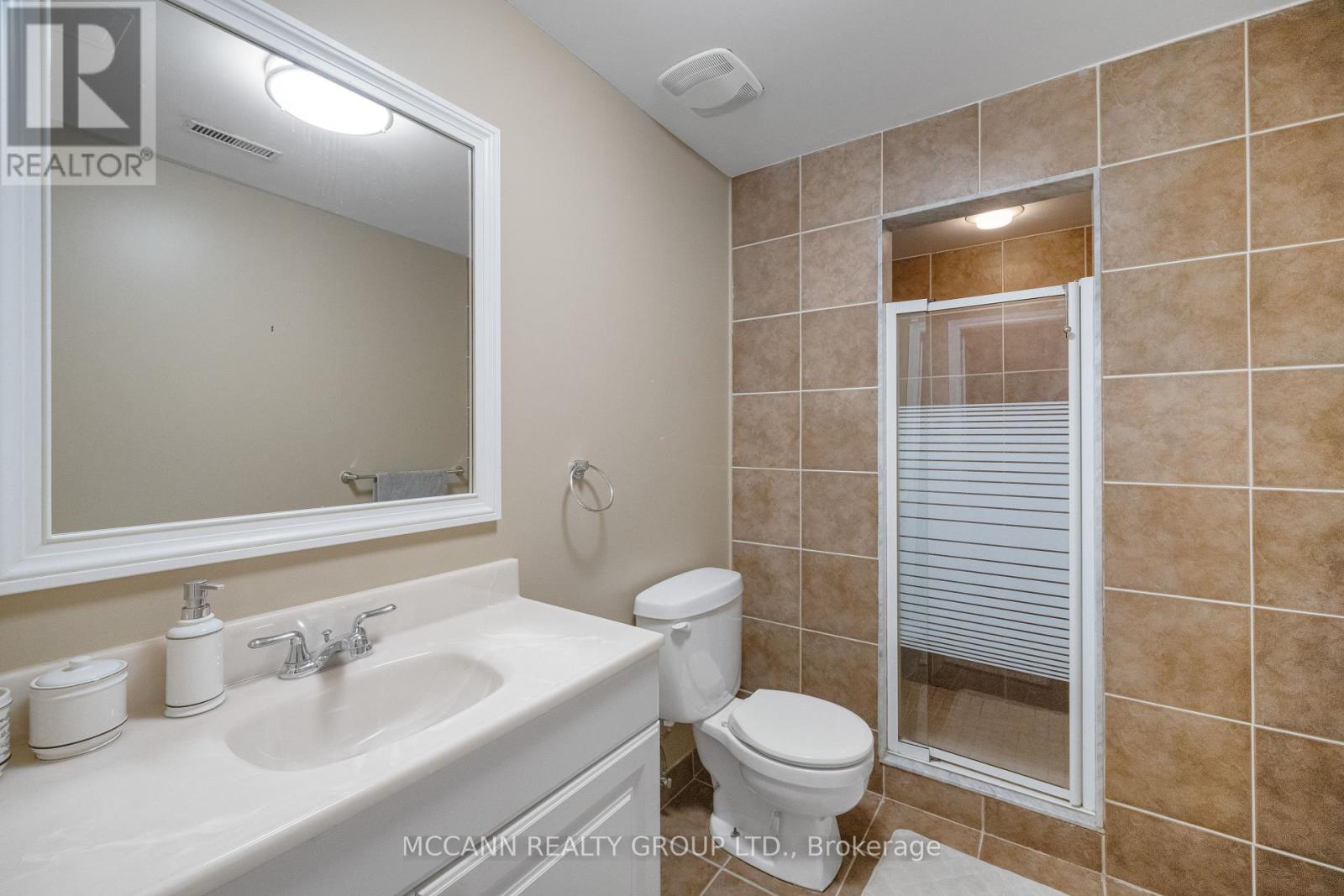 5 Waverley Crescent, Richmond Hill, Ontario  L4C 8Z5 - Photo 35 - N12461648