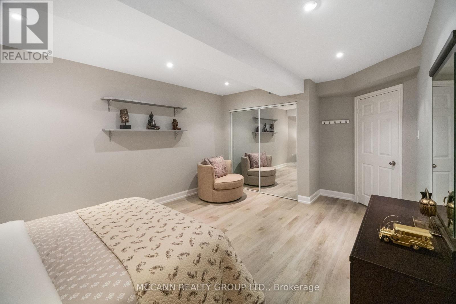 5 Waverley Crescent, Richmond Hill, Ontario  L4C 8Z5 - Photo 37 - N12461648