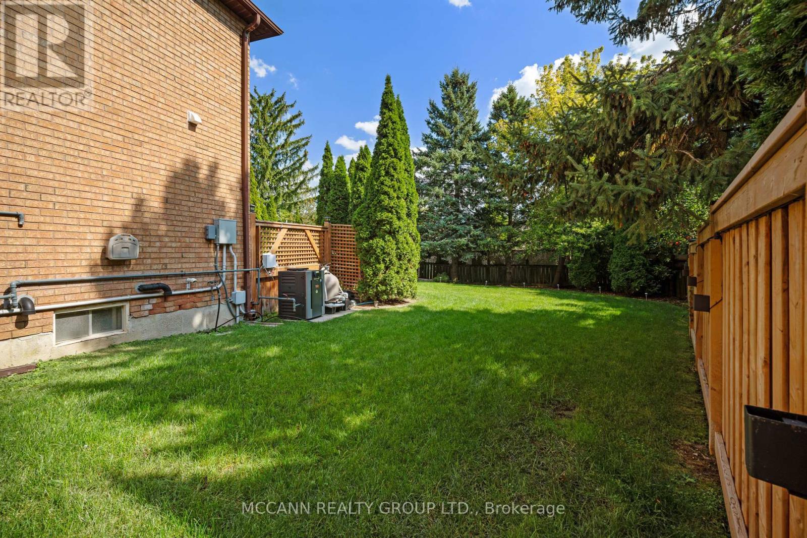 5 Waverley Crescent, Richmond Hill, Ontario  L4C 8Z5 - Photo 44 - N12461648