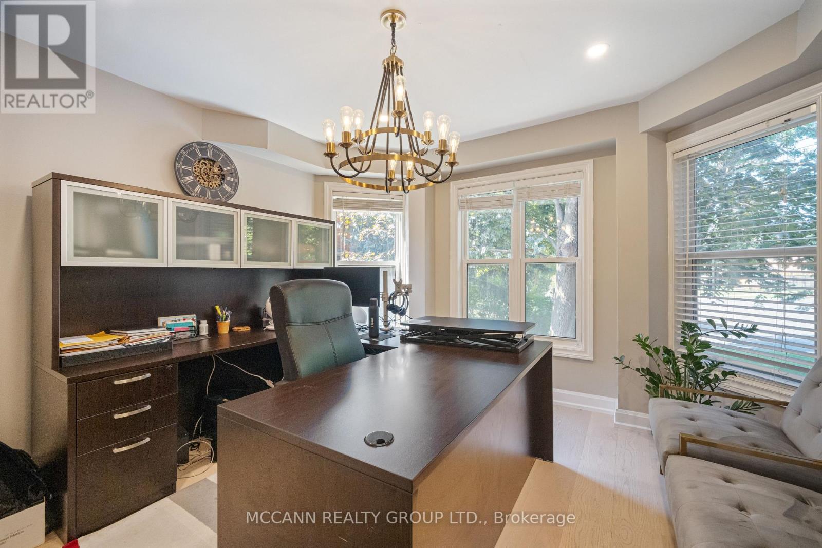 5 Waverley Crescent, Richmond Hill, Ontario  L4C 8Z5 - Photo 5 - N12461648