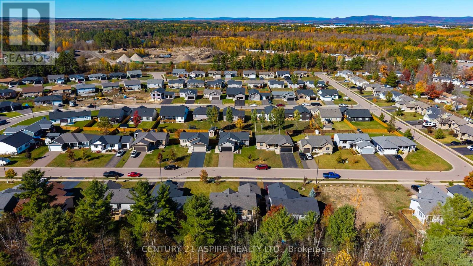 41 Dustin Drive, Petawawa, Ontario  K8H 0G3 - Photo 25 - X12461190