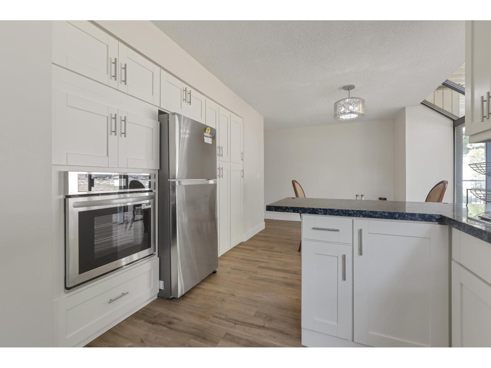 10418 Fraserglen Drive, Surrey, British Columbia  V4N 1T5 - Photo 9 - R3058021
