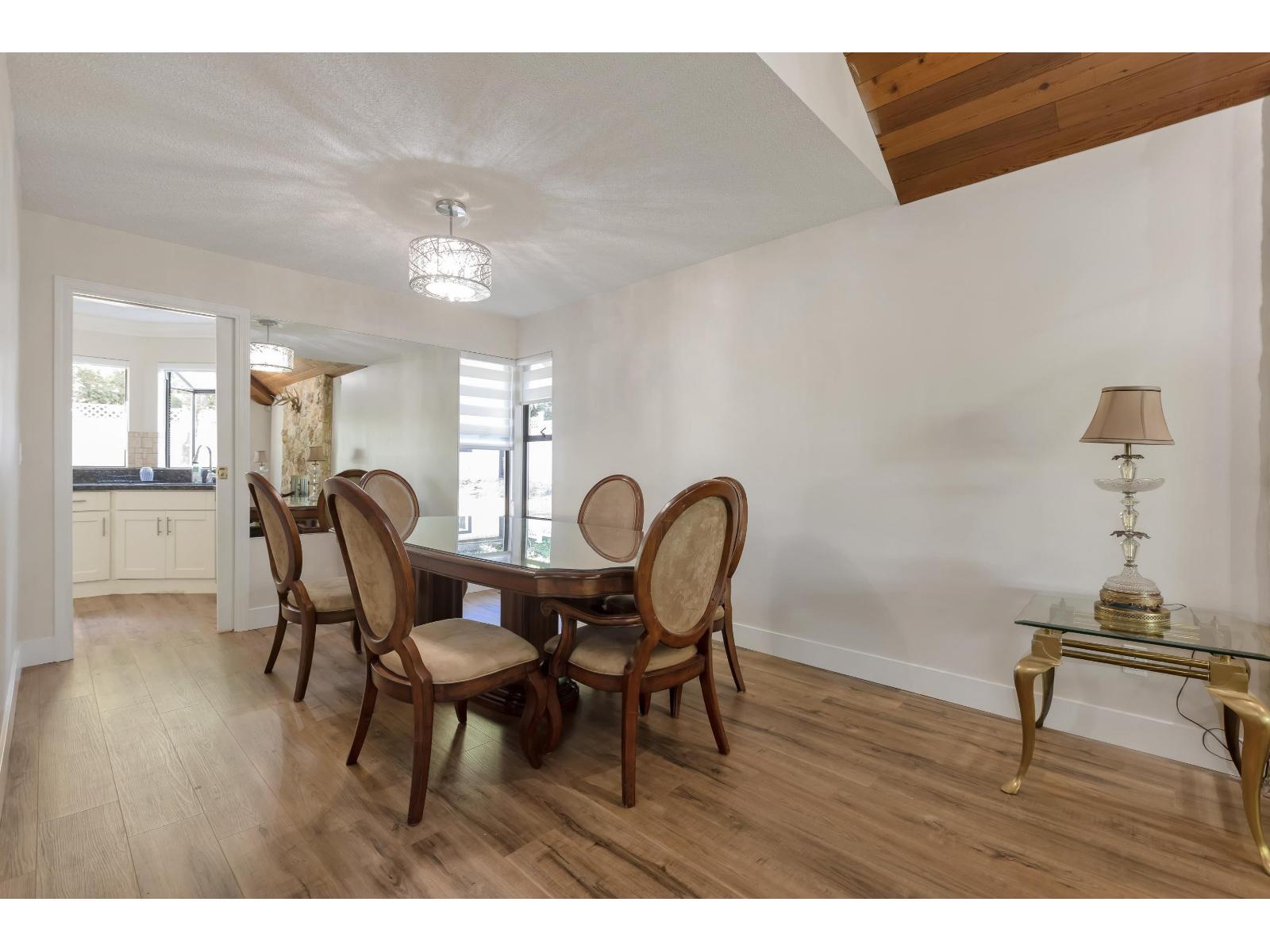 10418 Fraserglen Drive, Surrey, British Columbia  V4N 1T5 - Photo 10 - R3058021