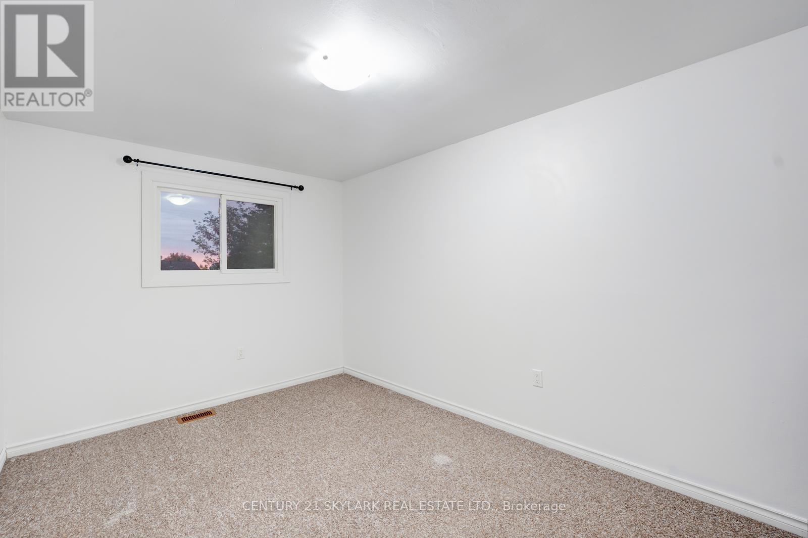 66 Corbett Drive, Barrie, Ontario  L6M 5V3 - Photo 19 - S12461630