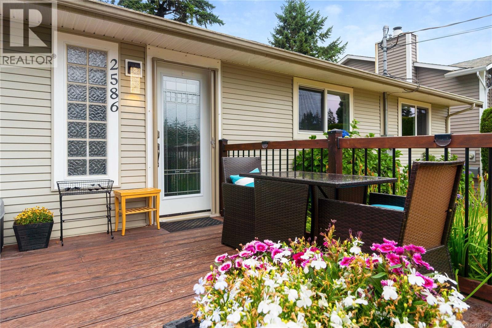 2586 Theresa Terr, Nanaimo, British Columbia  V9T 4Y9 - Photo 2 - 1017473